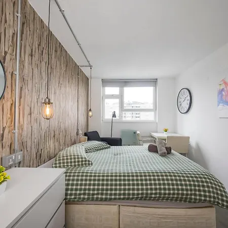 4-Bed Flat With Stunning Views Apartment London Exterior photo